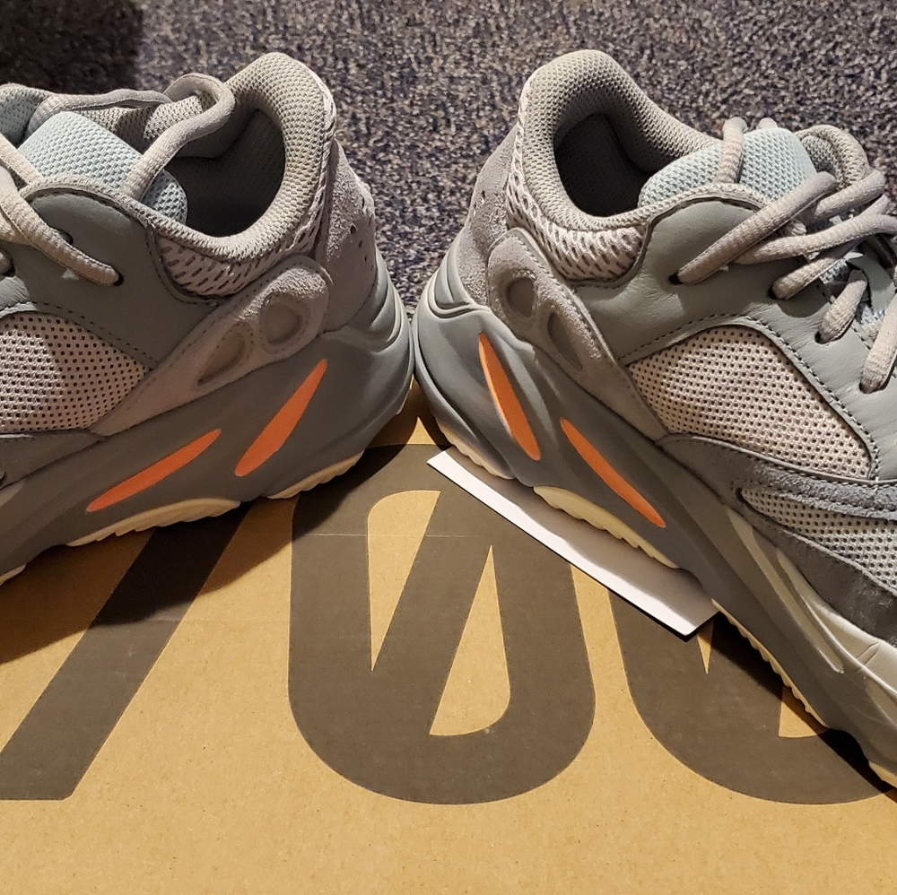 Yezzy Boost 700